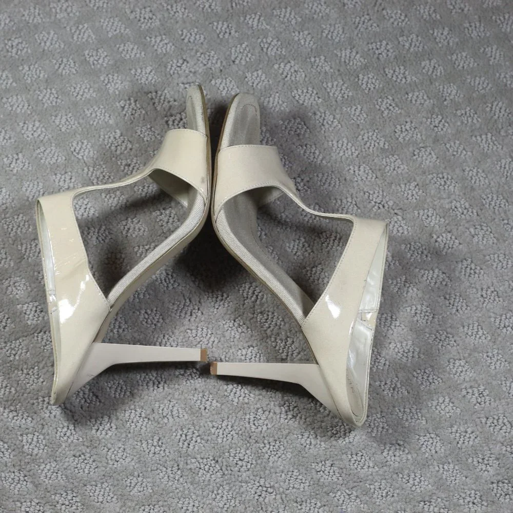 Nine West Size 8M Cream Patent Leather 4